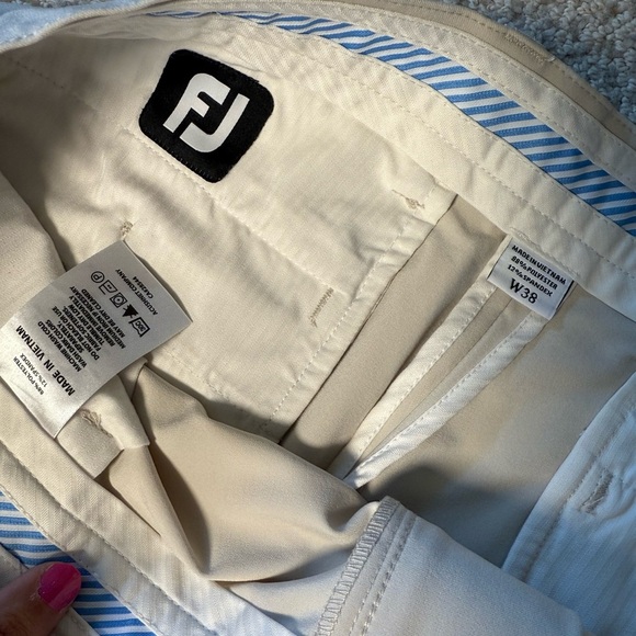 FootJoy Beige Golf Shorts W38 - Picture 2 of 3
